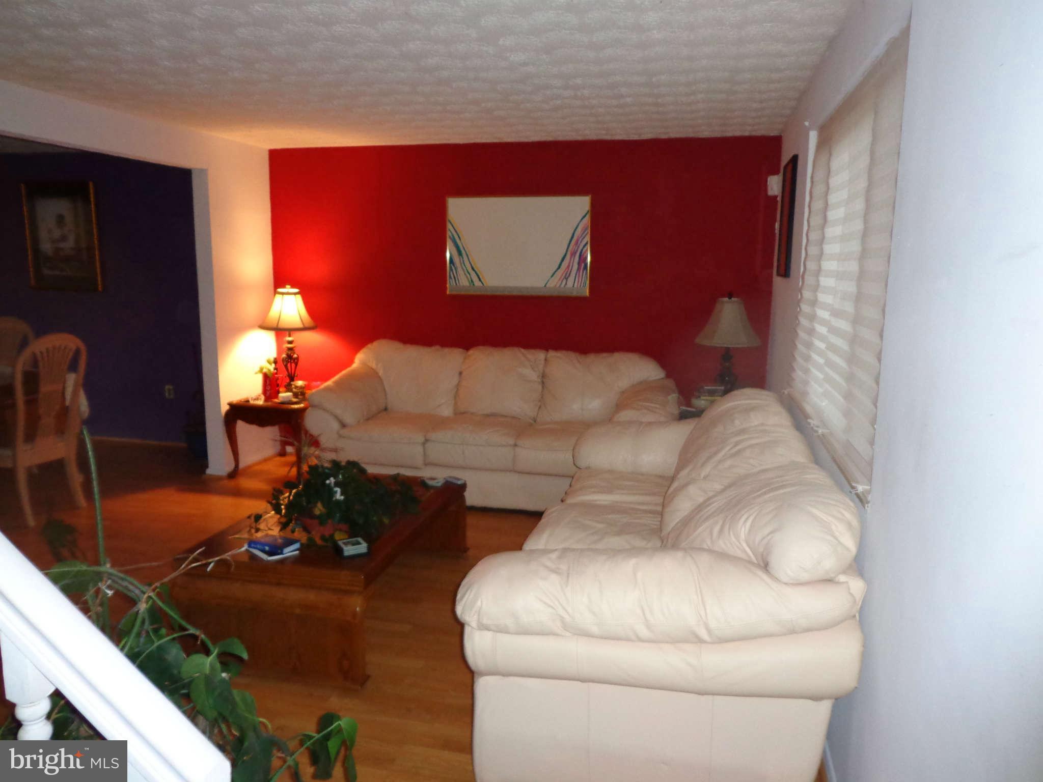12106 Deka Road Clinton, MD 20735 - Photo 2 of 12 Living Room
