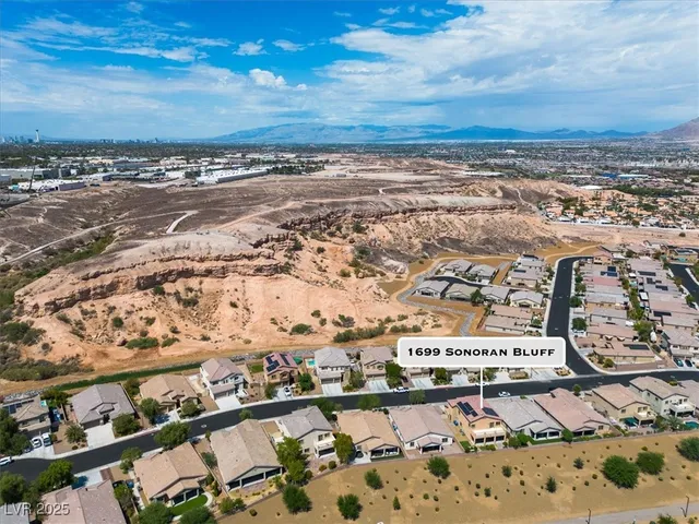 $660,000 | 1699 Sonoran Bluff Avenue, Henderson, NV 89014
