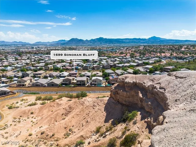 $660,000 | 1699 Sonoran Bluff Avenue, Henderson, NV 89014