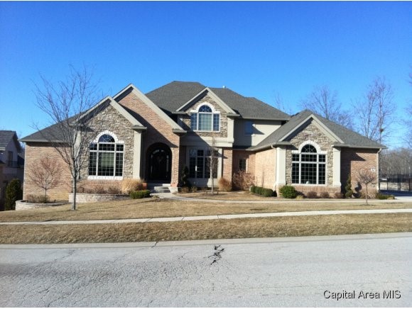 1270 Churchill Road Springfield, IL 62702 - Photo 1 of 24