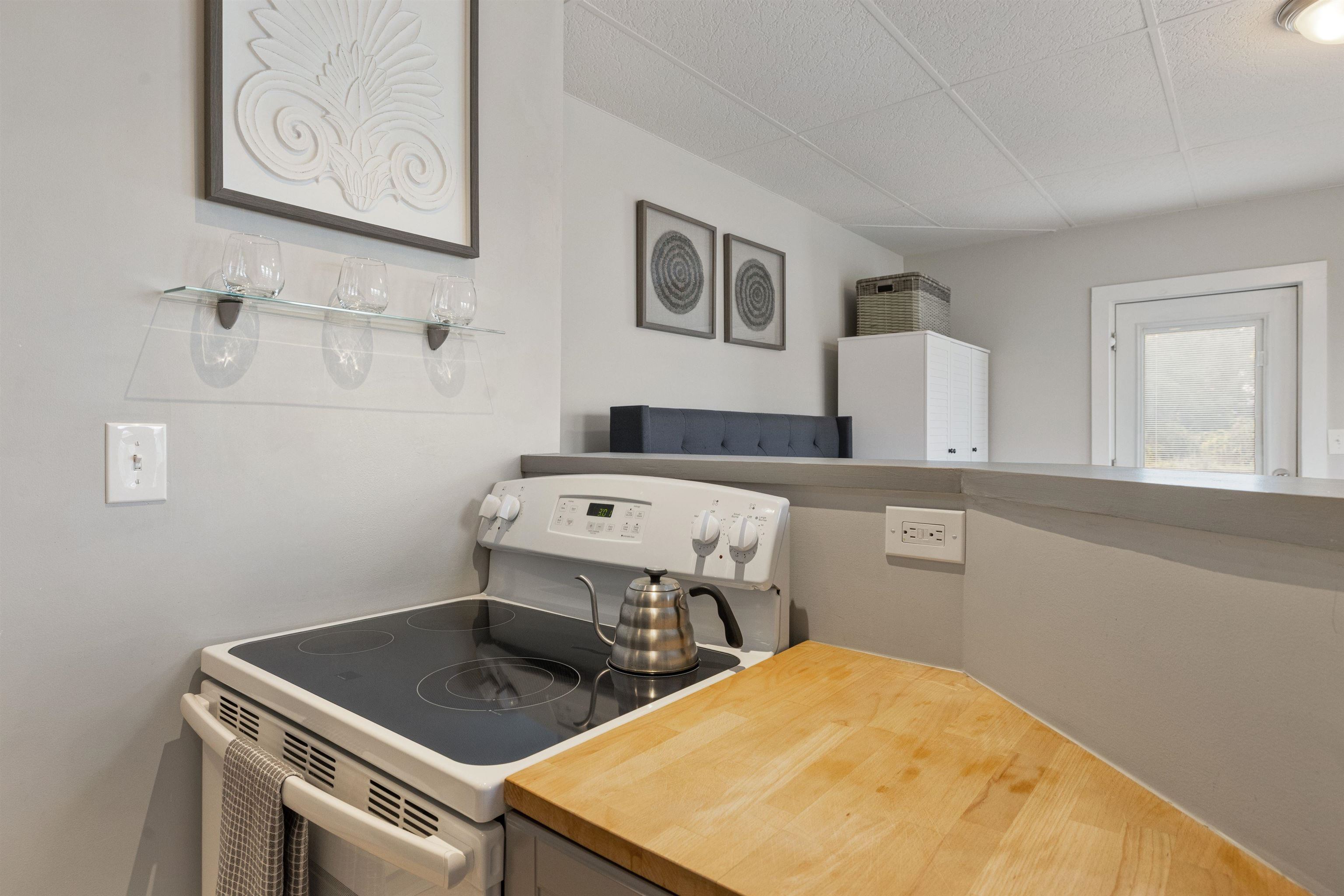 792 Grove Street, Unit 1 Manchester, NH 03103 - Photo 12 of 37