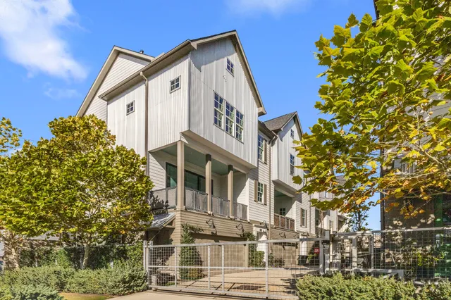 $509,000 | 2234 Lou Ellen Lane, Unit D, Houston, TX 77018