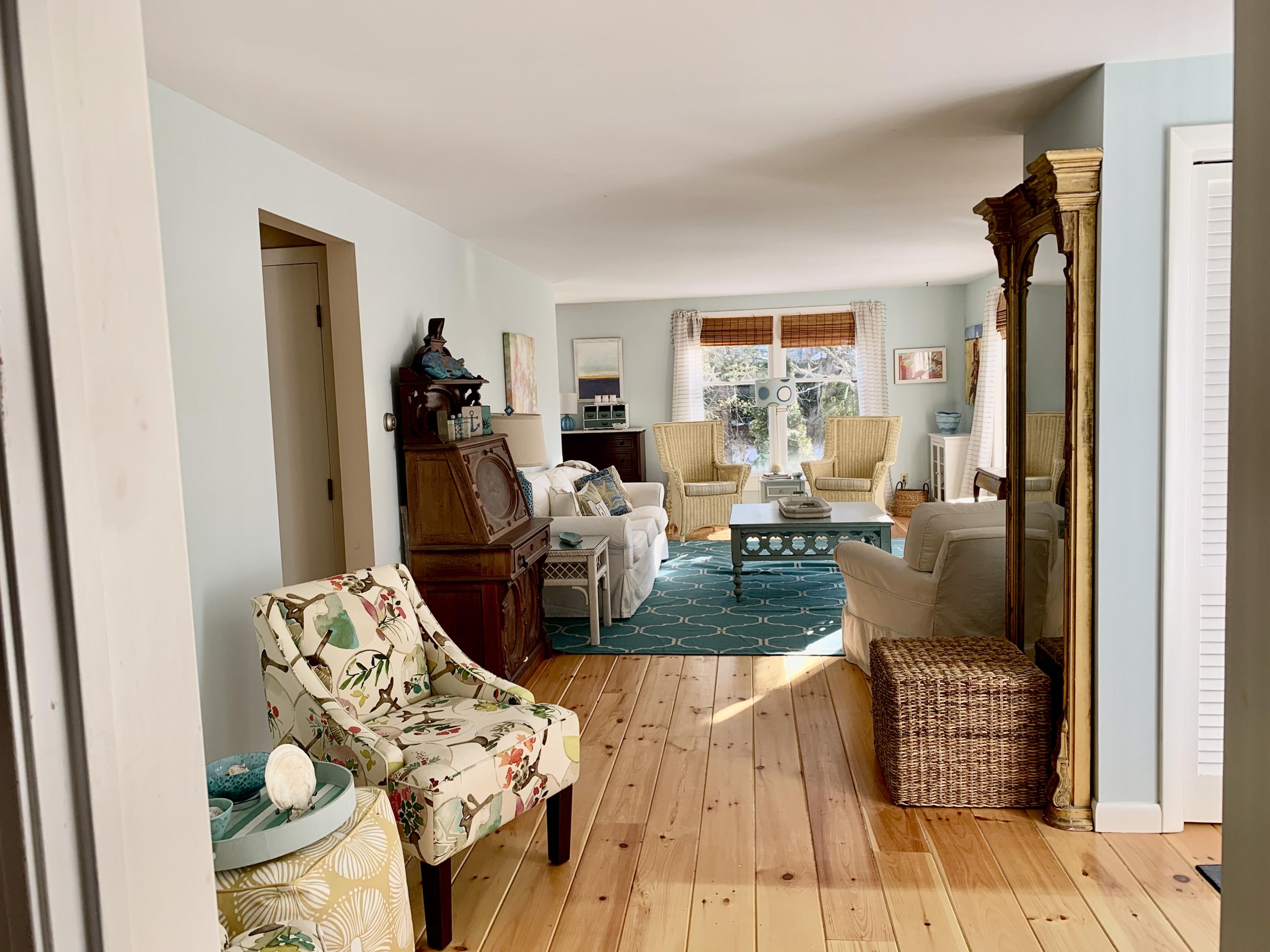 26 Crescent Road Chatham, MA 02633 - Photo 4 of 50 53995797-47B3-4A58-8BB5-E86359B82A1C_1_2