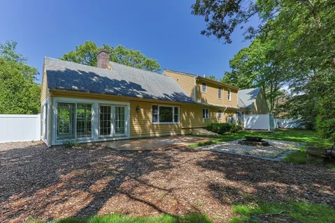 $819,000 | 2 Fairway Circle, Sandwich, MA 02563
