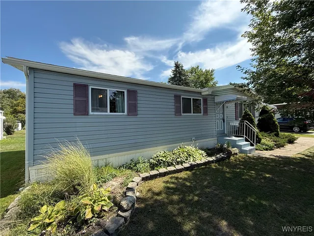 $59,900 | 35 Carefree Lane, Cheektowaga, NY 14227