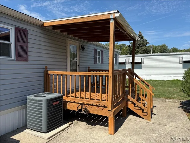 $59,900 | 35 Carefree Lane, Cheektowaga, NY 14227