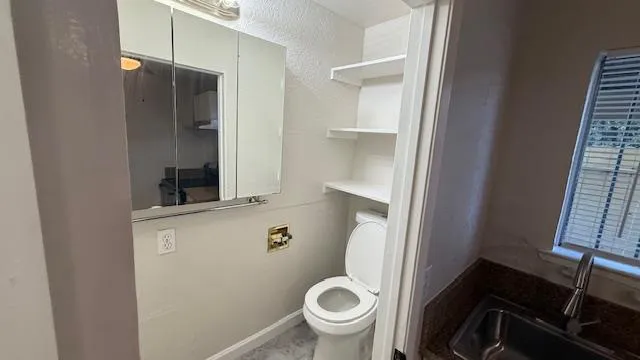 $899 | 2255 North Meridian Avenue, Unit 104, Fresno, CA 93703