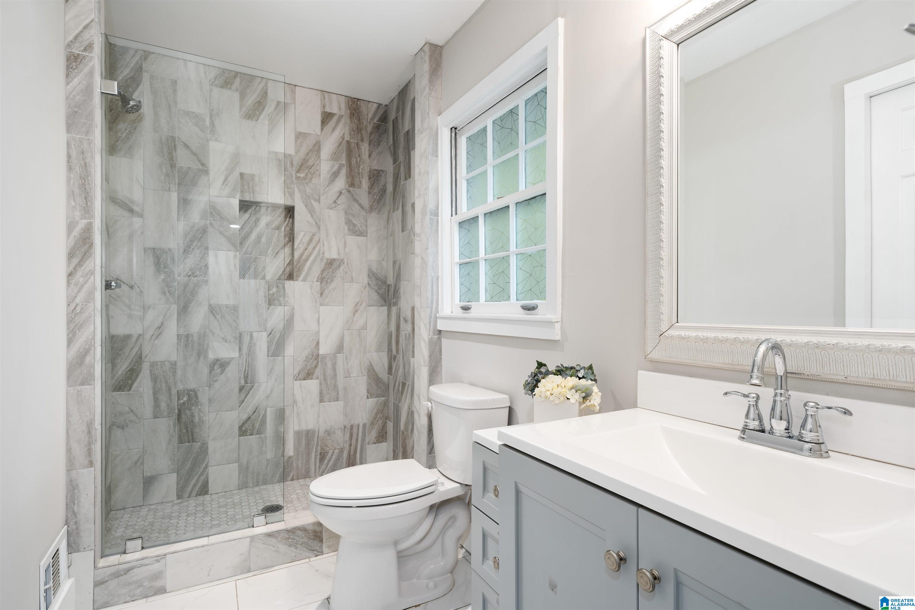 1408 Overwood Road Birmingham, AL 35222 - Photo 16 of 40 Gallery Image 16