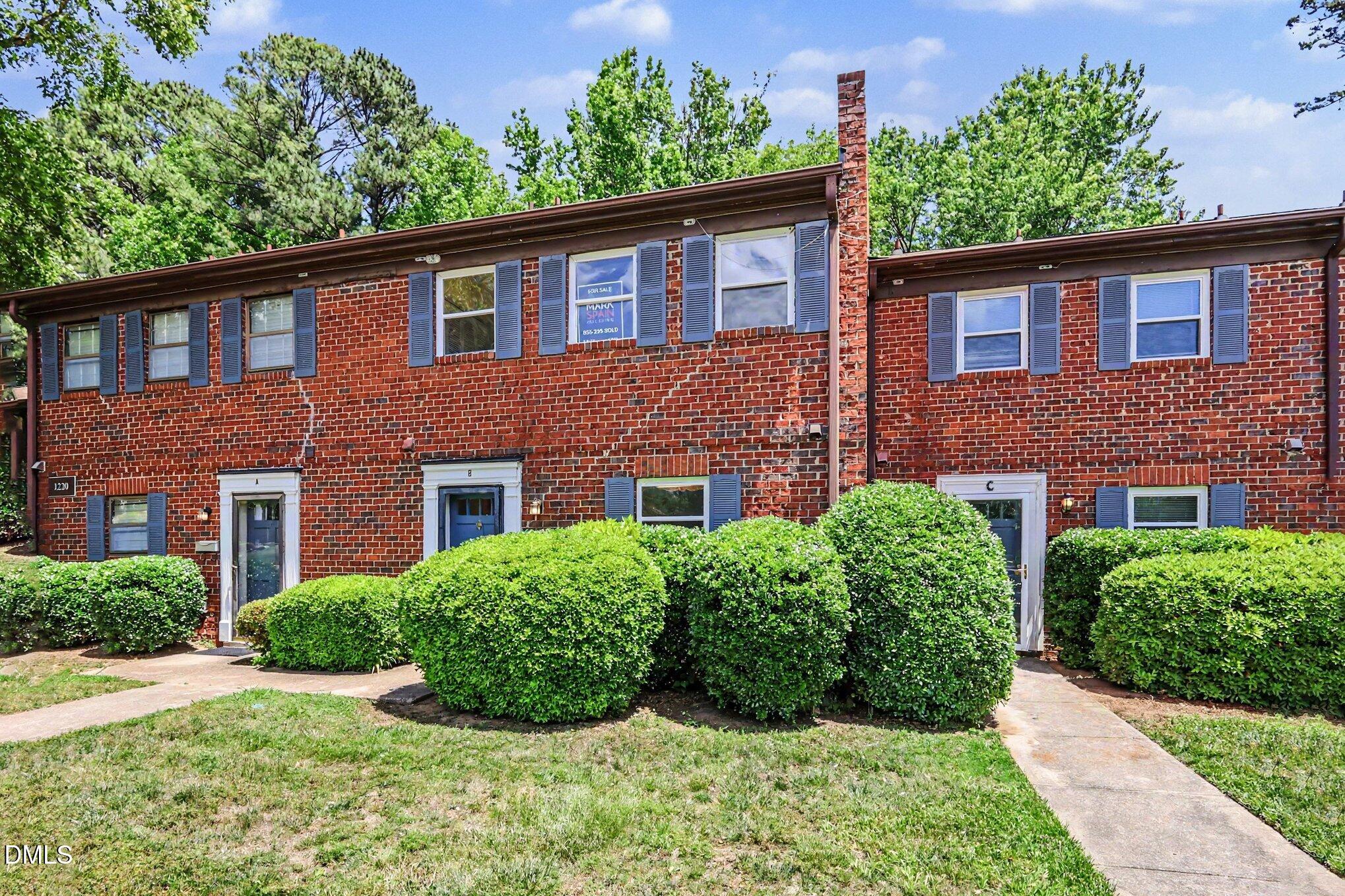 1220 Manassas Court, Unit B Raleigh, NC 27609 - Photo 3 of 32 003_file_4847