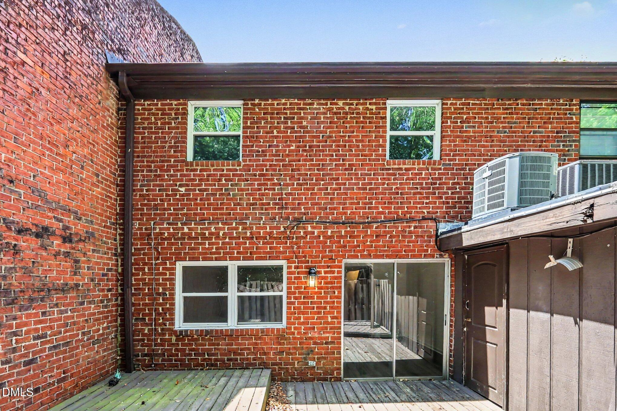 1220 Manassas Court, Unit B Raleigh, NC 27609 - Photo 31 of 32 029_file_4248