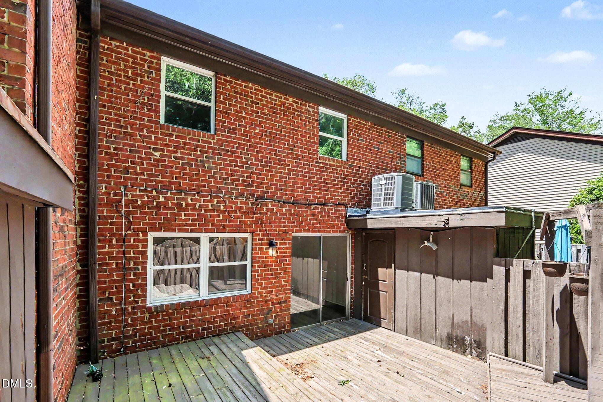 1220 Manassas Court, Unit B Raleigh, NC 27609 - Photo 32 of 32 030_file_1087