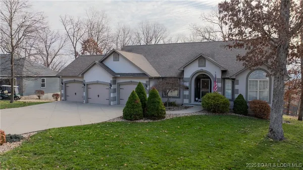 $649,000 | 125 Arrowhead Drive, Lake Ozark, MO 65049