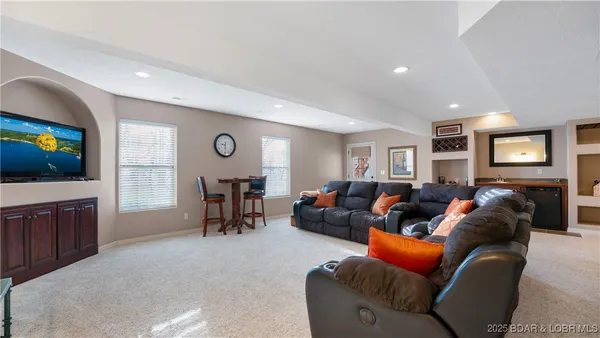 $644,000 | 125 Arrowhead Drive, Lake Ozark, MO 65049