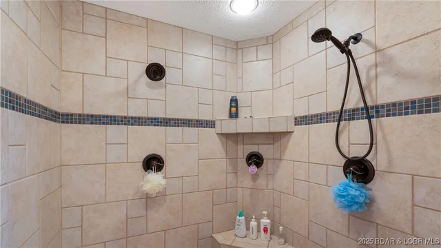 $649,000 | 125 Arrowhead Drive, Lake Ozark, MO 65049