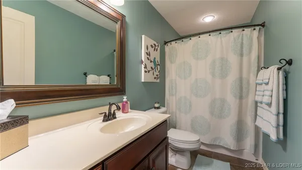 $644,000 | 125 Arrowhead Drive, Lake Ozark, MO 65049