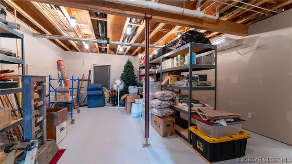 $644,000 | 125 Arrowhead Drive, Lake Ozark, MO 65049