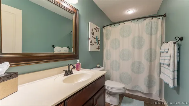 $649,000 | 125 Arrowhead Drive, Lake Ozark, MO 65049