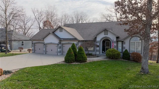 $649,000 | 125 Arrowhead Drive, Lake Ozark, MO 65049