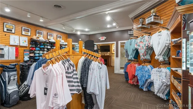 $649,000 | 125 Arrowhead Drive, Lake Ozark, MO 65049