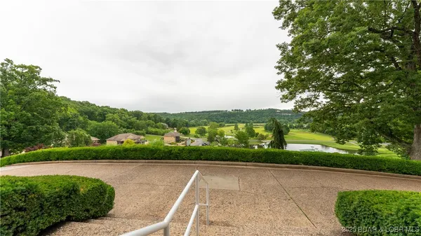 $649,000 | 125 Arrowhead Drive, Lake Ozark, MO 65049