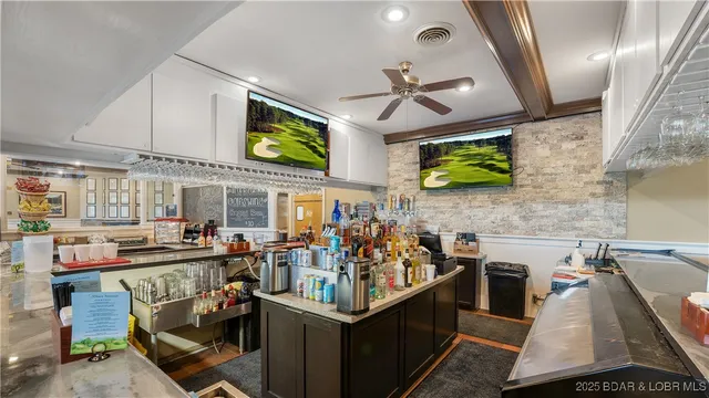 $649,000 | 125 Arrowhead Drive, Lake Ozark, MO 65049