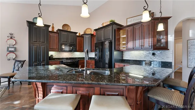 $649,000 | 125 Arrowhead Drive, Lake Ozark, MO 65049