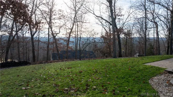 $649,000 | 125 Arrowhead Drive, Lake Ozark, MO 65049