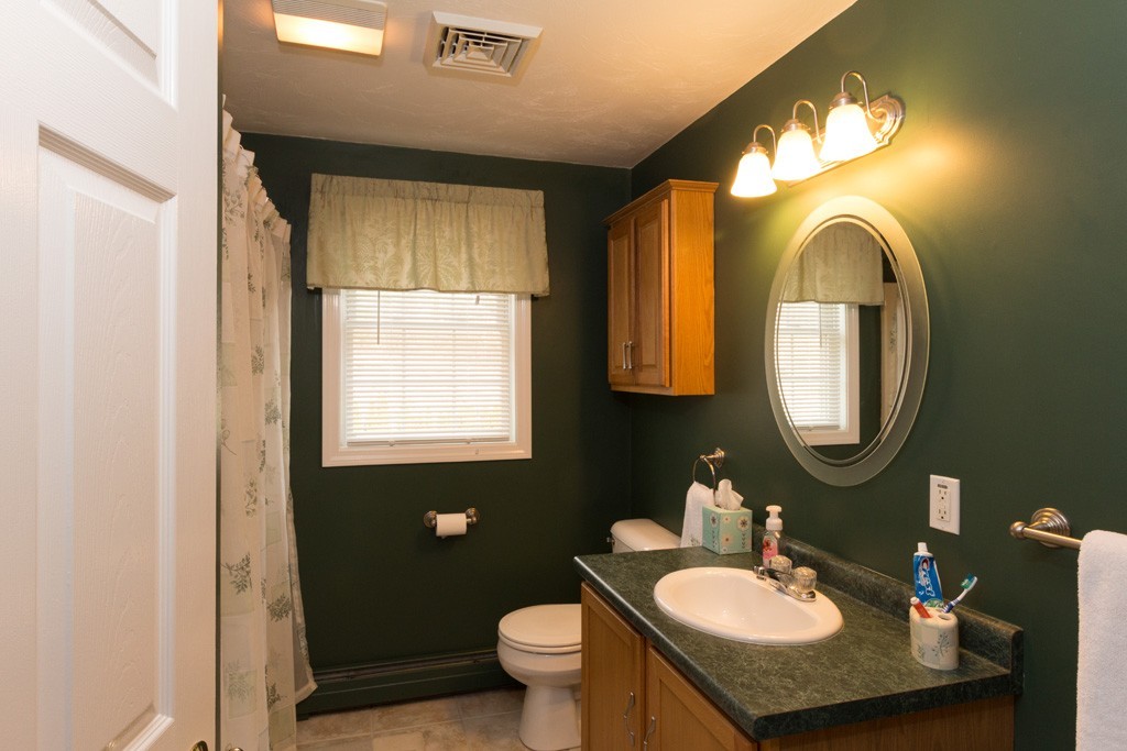 100 Castle Road Fitchburg, MA 01420 - Photo 14 of 30 Gallery Image 14
