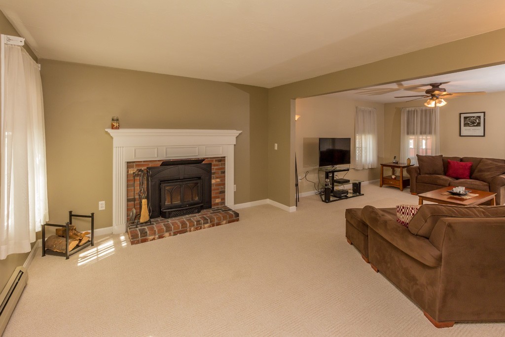 100 Castle Road Fitchburg, MA 01420 - Photo 6 of 30 Gallery Image 6