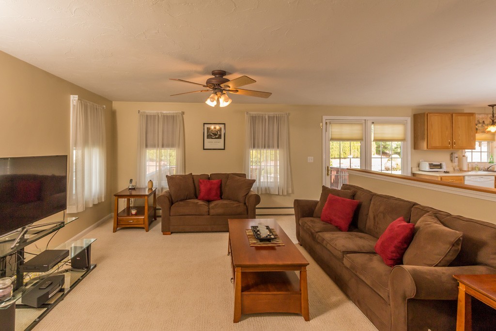 100 Castle Road Fitchburg, MA 01420 - Photo 7 of 30 Gallery Image 7