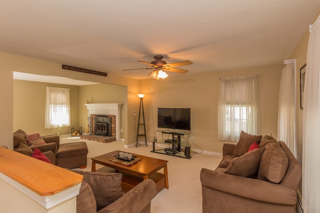 100 Castle Road Fitchburg, MA 01420 - Photo 8 of 30 Gallery Image 8