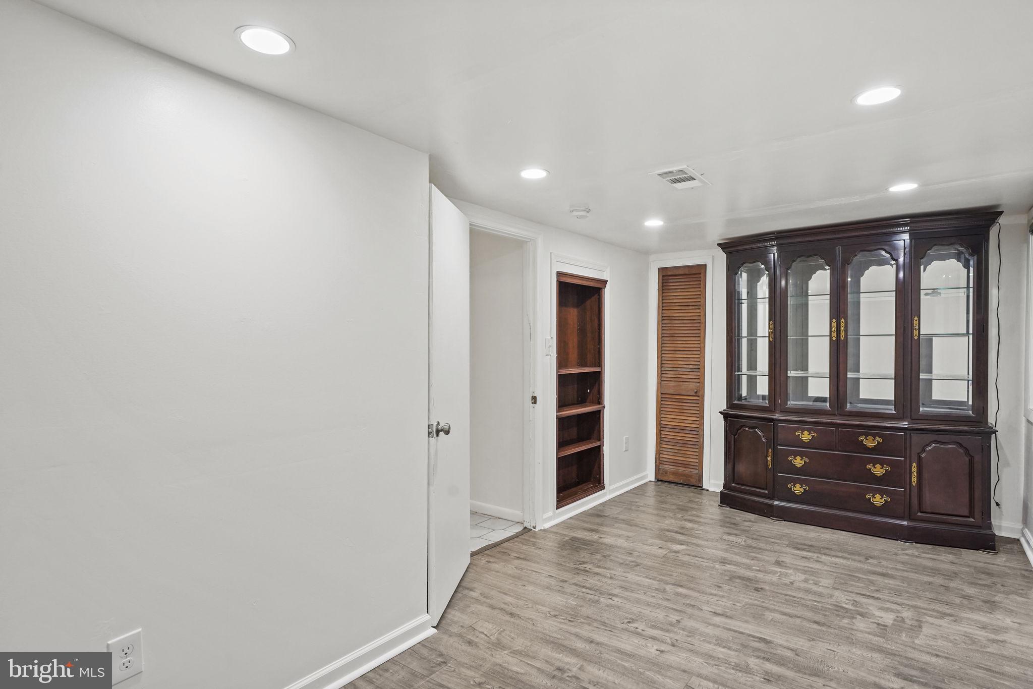 9086 Brook Ford Road Burke, VA 22015 - Photo 14 of 39