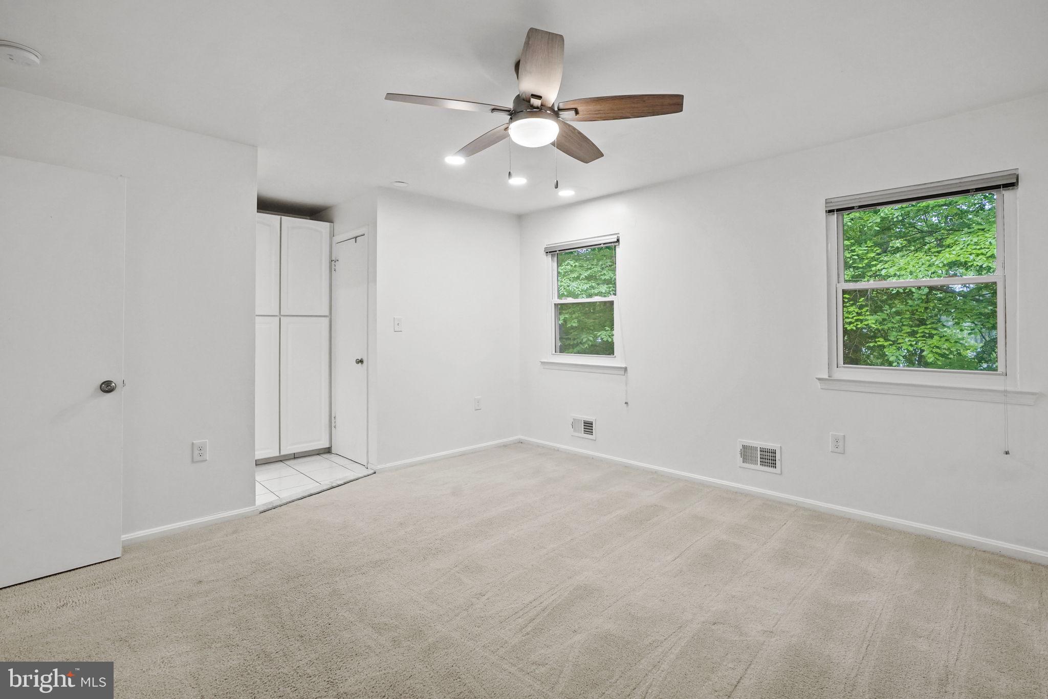 9086 Brook Ford Road Burke, VA 22015 - Photo 24 of 39