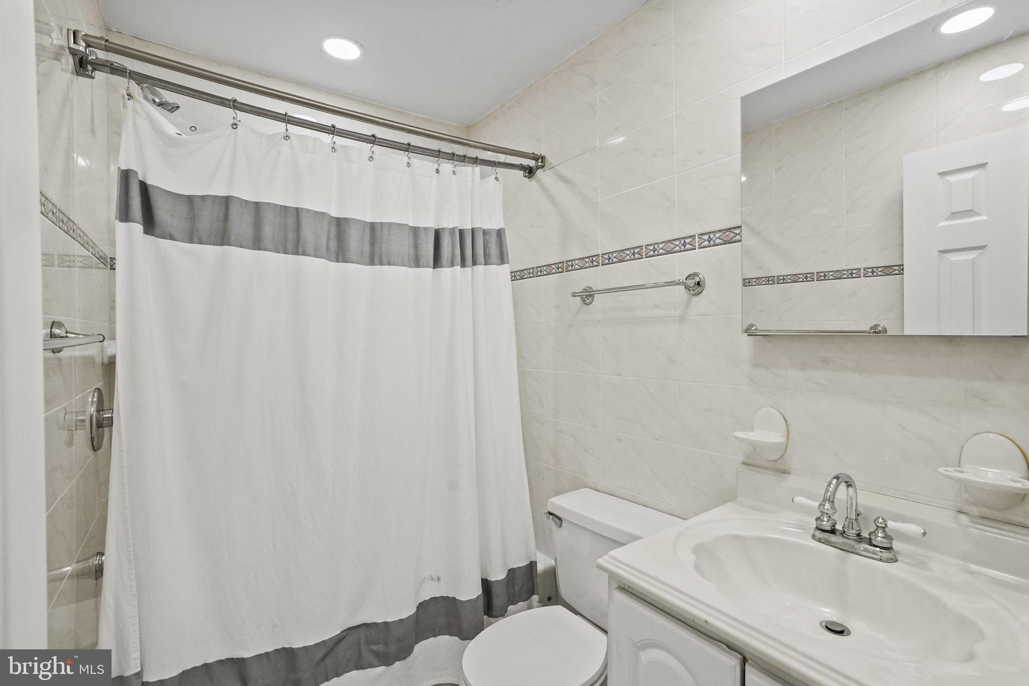 9086 Brook Ford Road Burke, VA 22015 - Photo 27 of 39