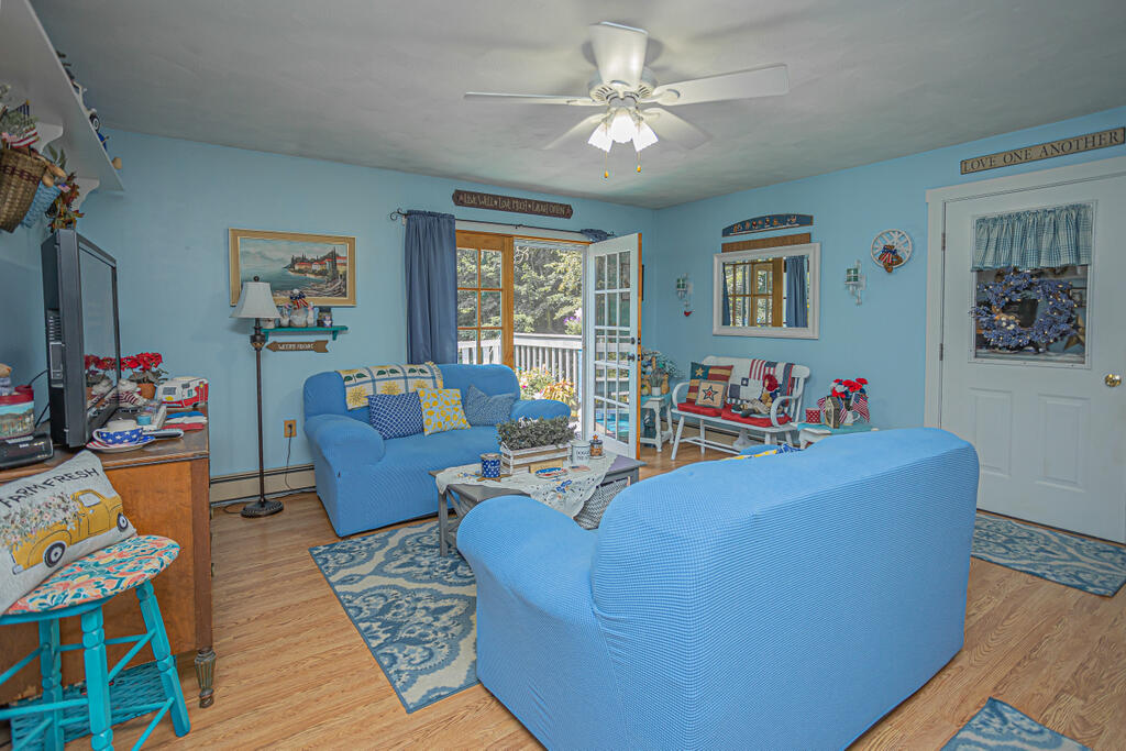 824 Fairbanks Road Farmington, ME 04938 - Photo 13 of 79 Living Room