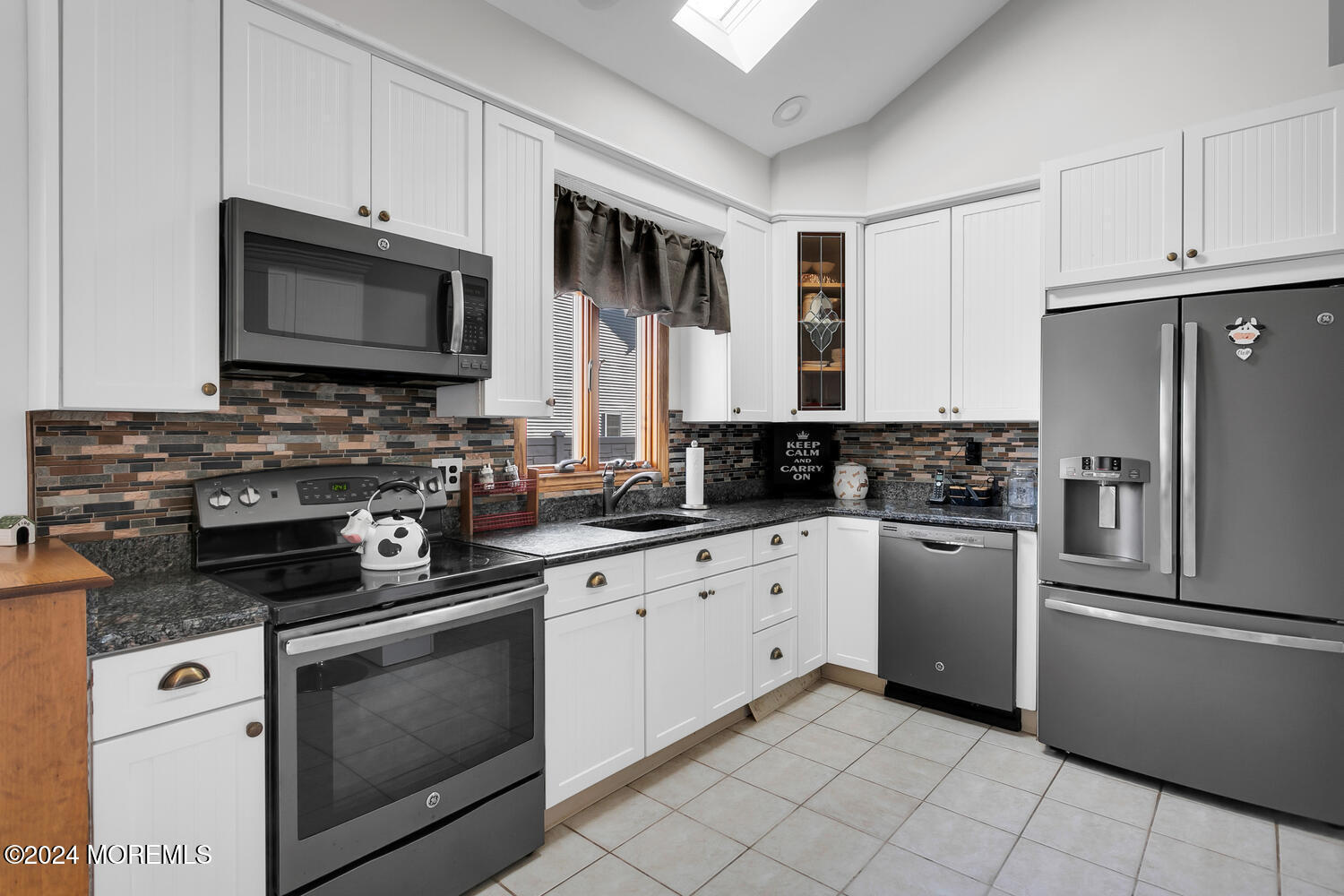6 Rutledge Drive Red Bank, NJ 07701 - Photo 11 of 37 6 Rutledge Dr Red Bank NJ-large-012-011-