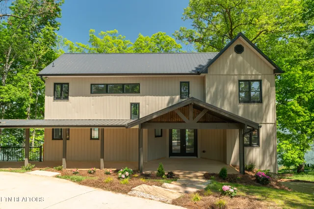 $1,370,000 | 4042 Riverpoint Way, Louisville, TN 37777