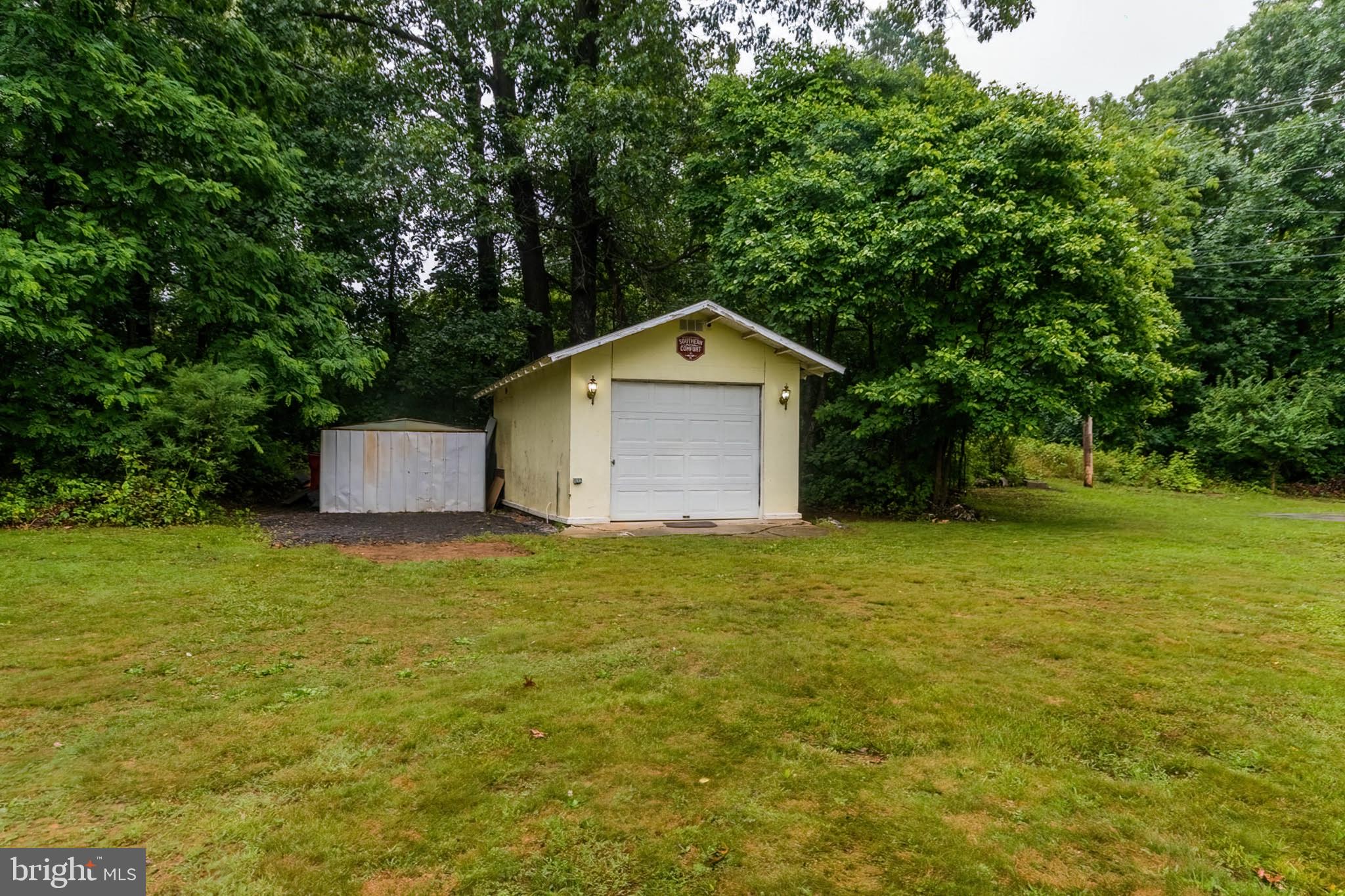 2085 Summit Point Road Summit Point, WV 25446 - Photo 25 of 30 Gallery Image 25