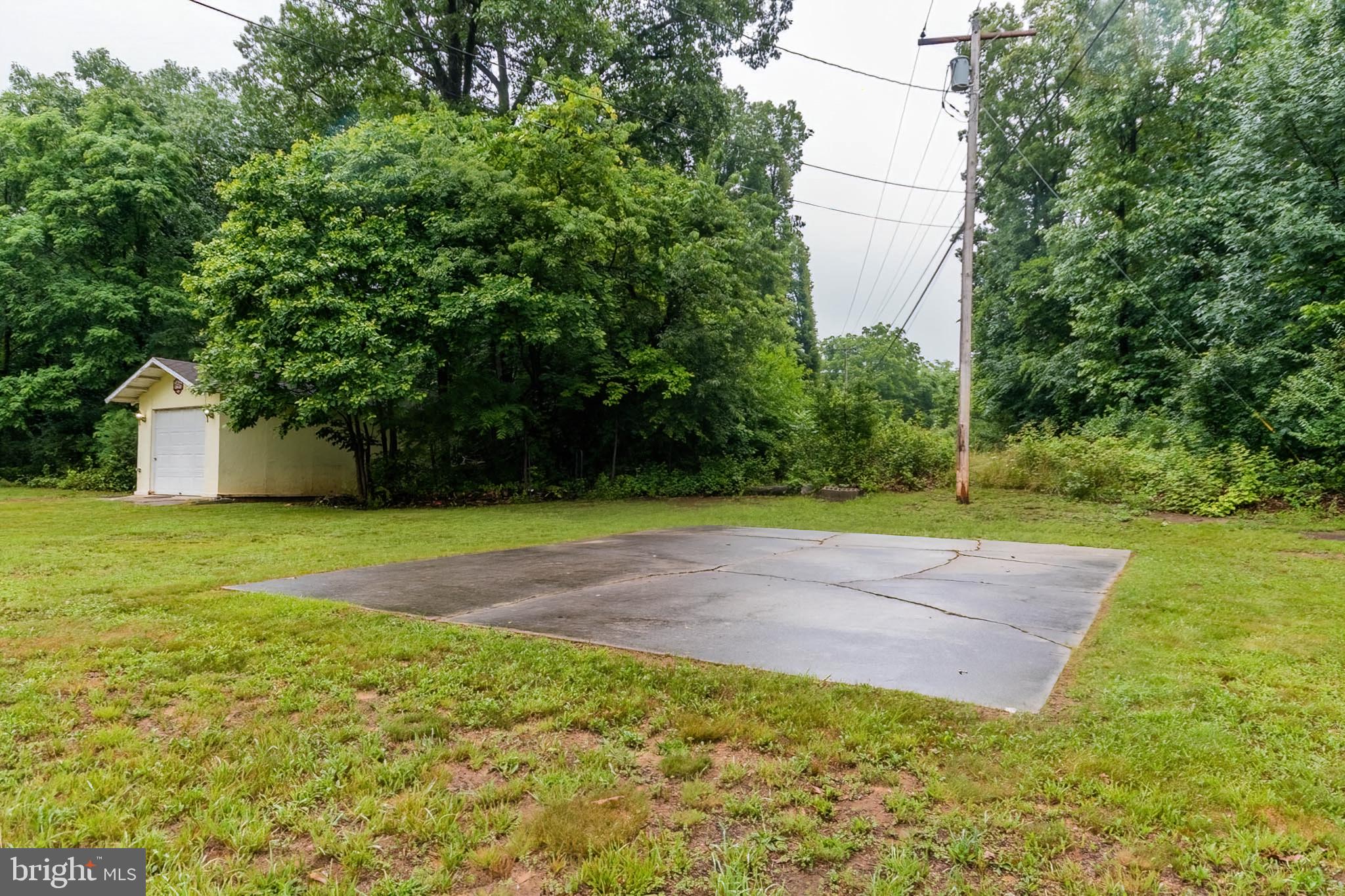 2085 Summit Point Road Summit Point, WV 25446 - Photo 27 of 30 Gallery Image 27