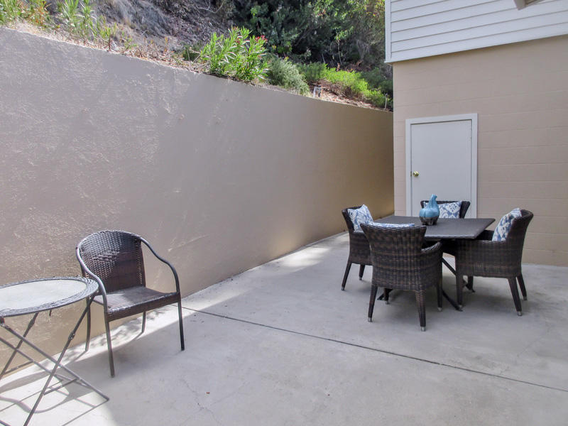 35 Las Alturas Road Santa Barbara, CA 93103 - Photo 23 of 25 Patio