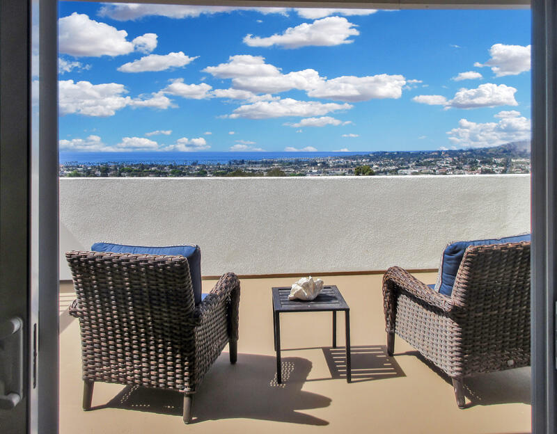 35 Las Alturas Road Santa Barbara, CA 93103 - Photo 3 of 25 Deck