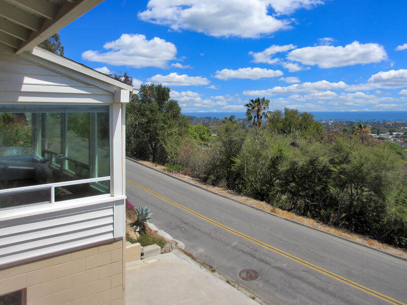 35 Las Alturas Road Santa Barbara, CA 93103 - Photo 6 of 25 View