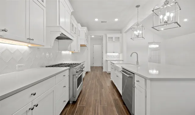 $557,587 | 1822 South Wildflower Drive, Deer Park, TX 77536