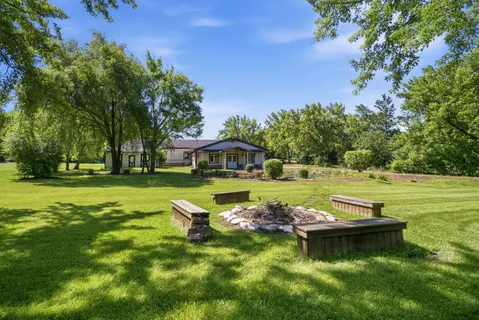 $1,500,000 | 147 Old Dundee Road, Barrington Hills, IL 60010