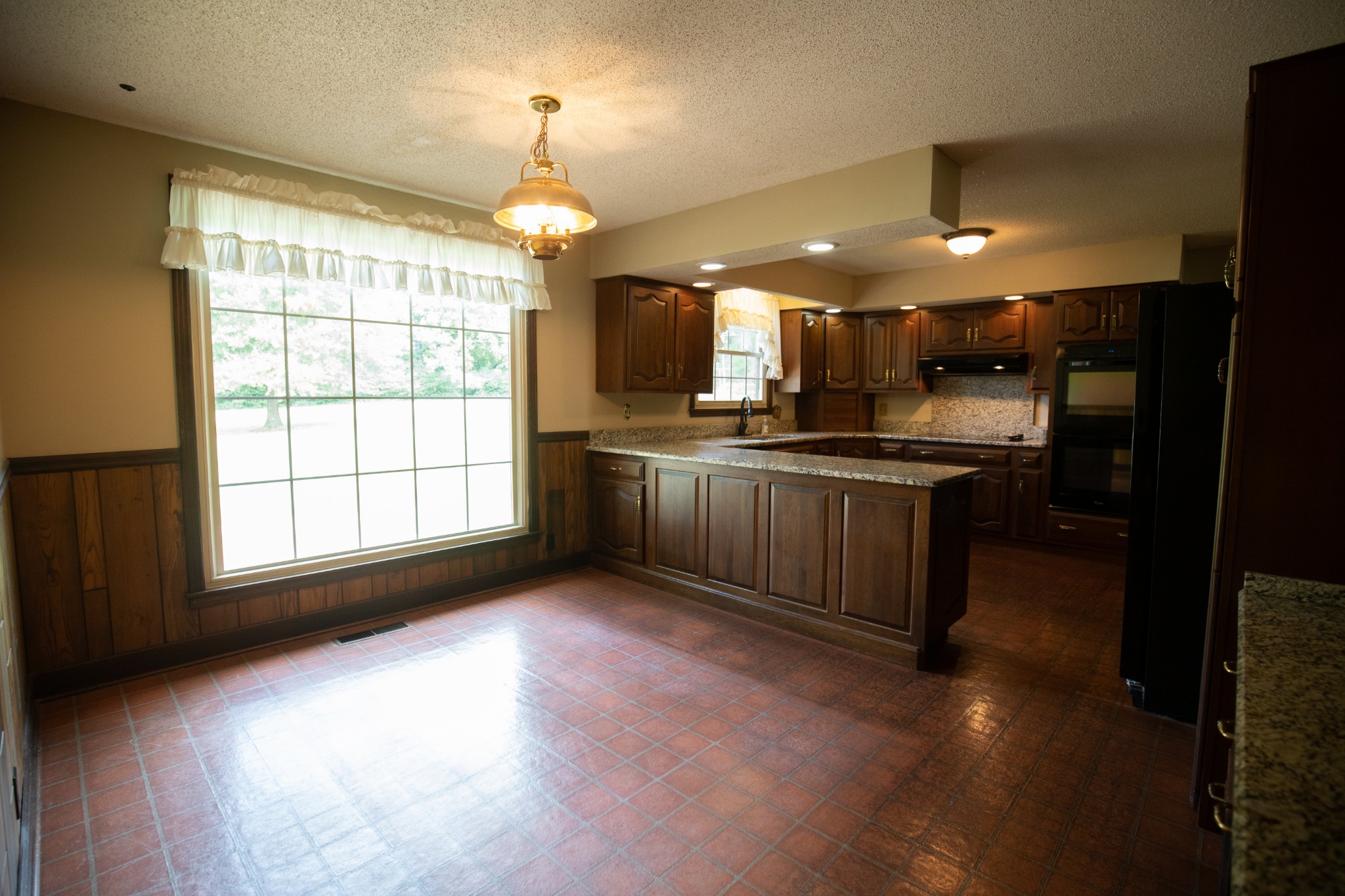 1542 Neelys Bend Road Madison, TN 37115 - Photo 36 of 47 Gallery Image 36