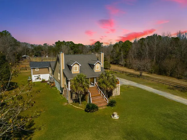 $825,000 | 6440 St Anthony Drive, Hollywood, SC 29449