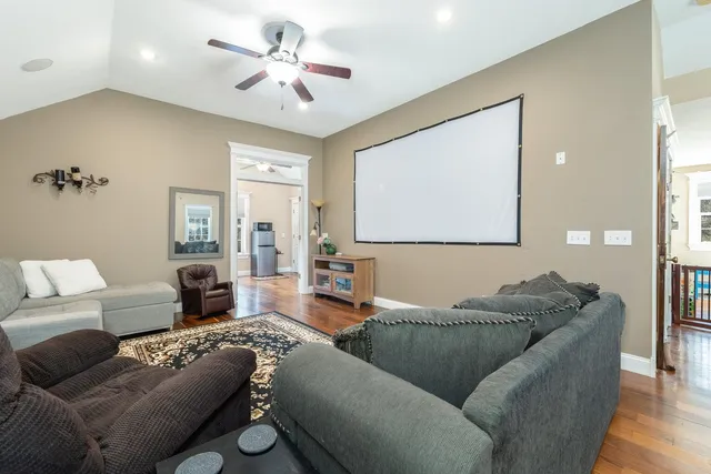 $825,000 | 6440 St Anthony Drive, Hollywood, SC 29449