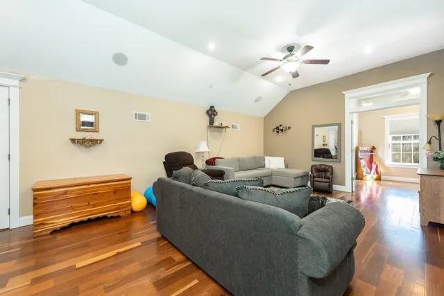 $825,000 | 6440 St Anthony Drive, Hollywood, SC 29449