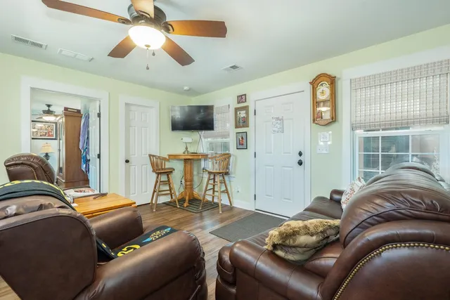 $825,000 | 6440 St Anthony Drive, Hollywood, SC 29449