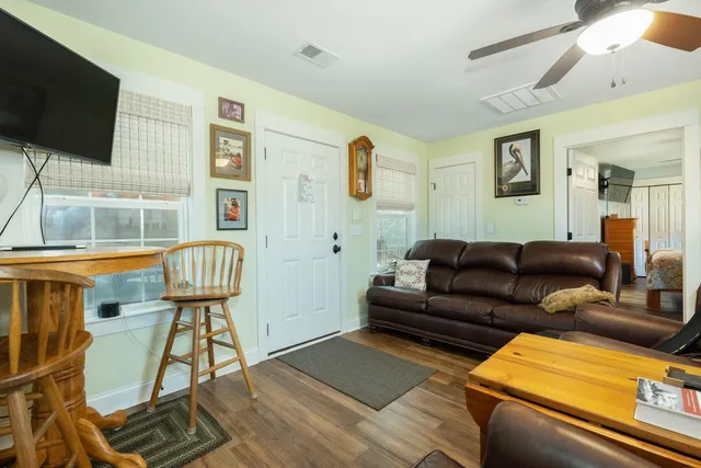 $825,000 | 6440 St Anthony Drive, Hollywood, SC 29449